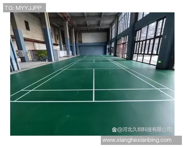 专业篮球地板的选择与维护技巧助你提升比赛表现与安全性