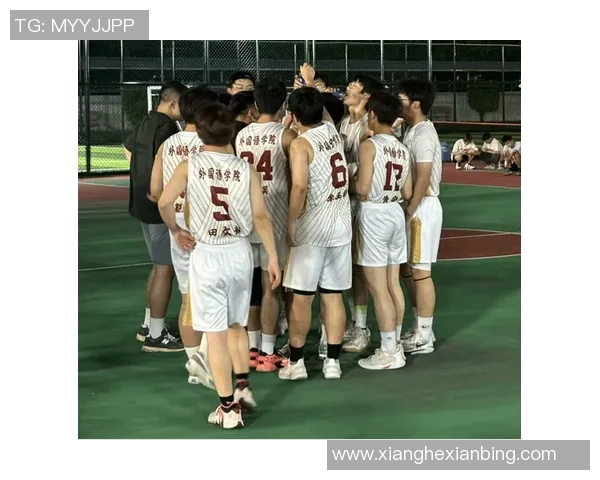 女生在篮球场上的精彩表现与成长之路探讨